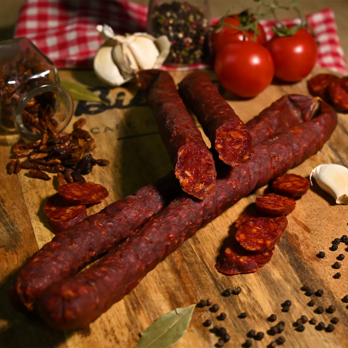 Házi füstölt csípős kolbász