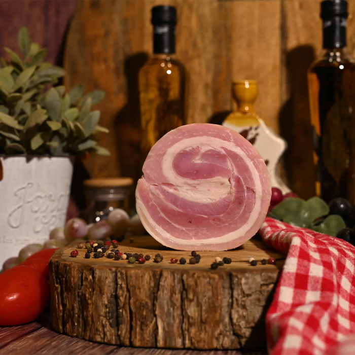 Házi göngyölt császárszalonna (füstölt-főtt)